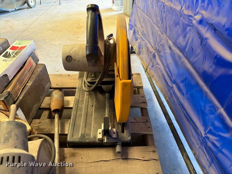 image for item EP7716 Airco 250 Ampere Bumble Bee welder