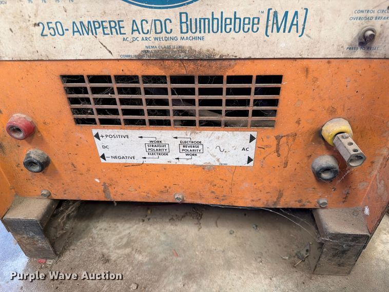 image for item EP7716 Airco 250 Ampere Bumble Bee welder