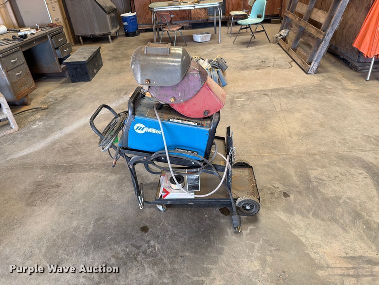 image for item EP7717 Miller Millermatic 211 welder