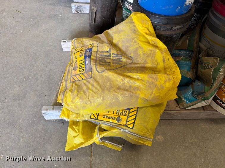 image for item EP7720 (2) pallets of oil, lube, and additives