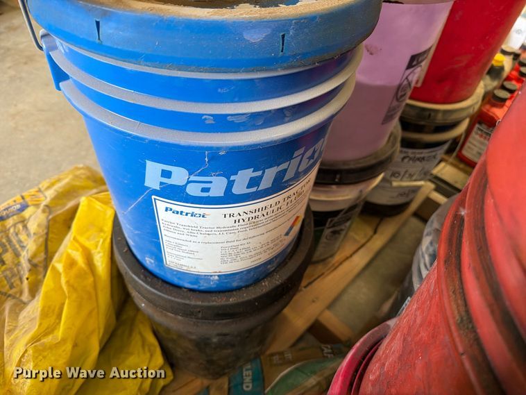 image for item EP7720 (2) pallets of oil, lube, and additives