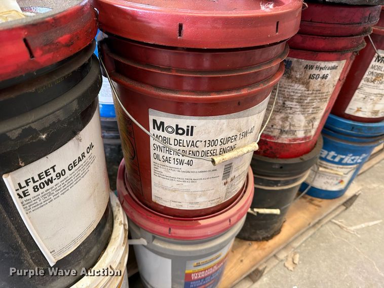 image for item EP7720 (2) pallets of oil, lube, and additives