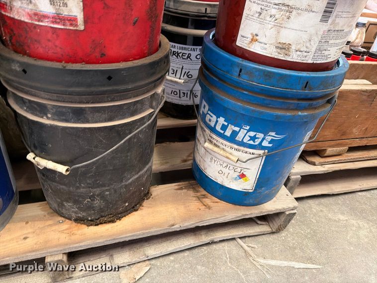 image for item EP7720 (2) pallets of oil, lube, and additives