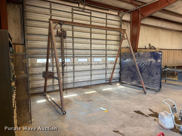 image for item EP7724 A frame hoist