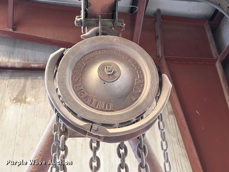 image for item EP7724 A frame hoist