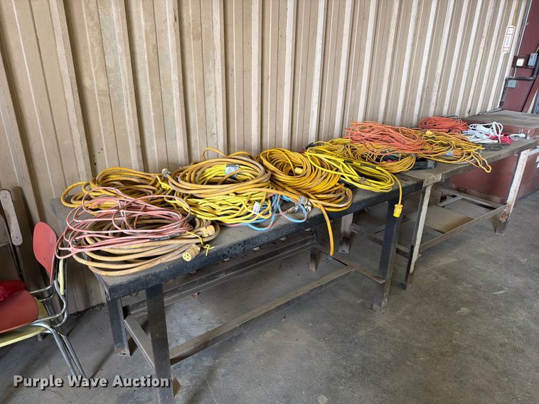 Approximately 20 extension cords