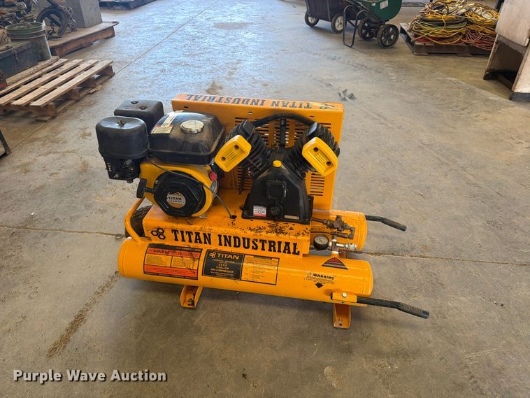 image for item EP7728 Titan air compressor