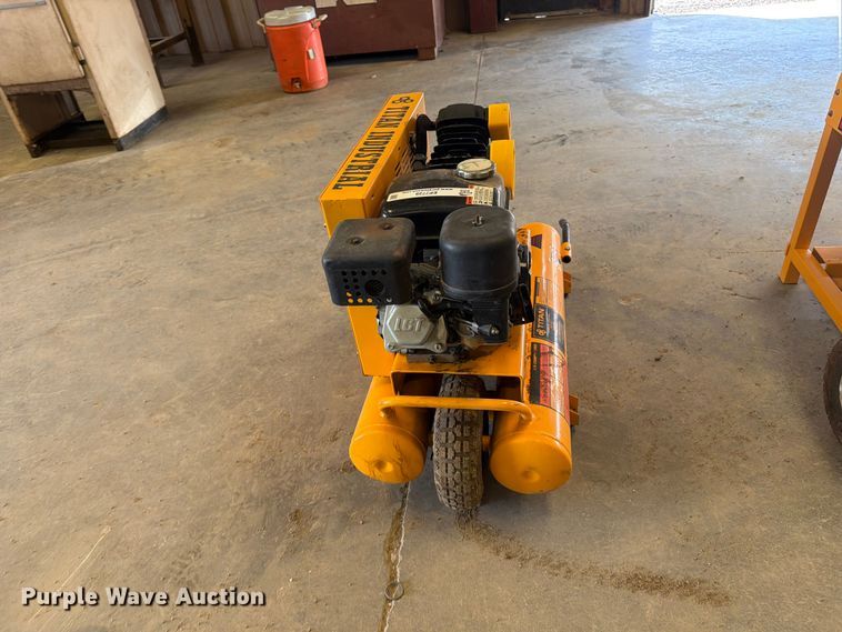 image for item EP7728 Titan air compressor