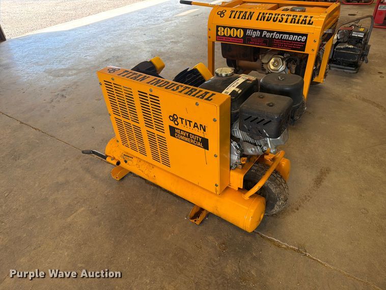 image for item EP7728 Titan air compressor