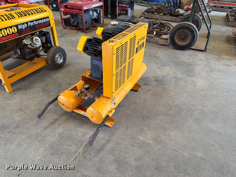 image for item EP7728 Titan air compressor