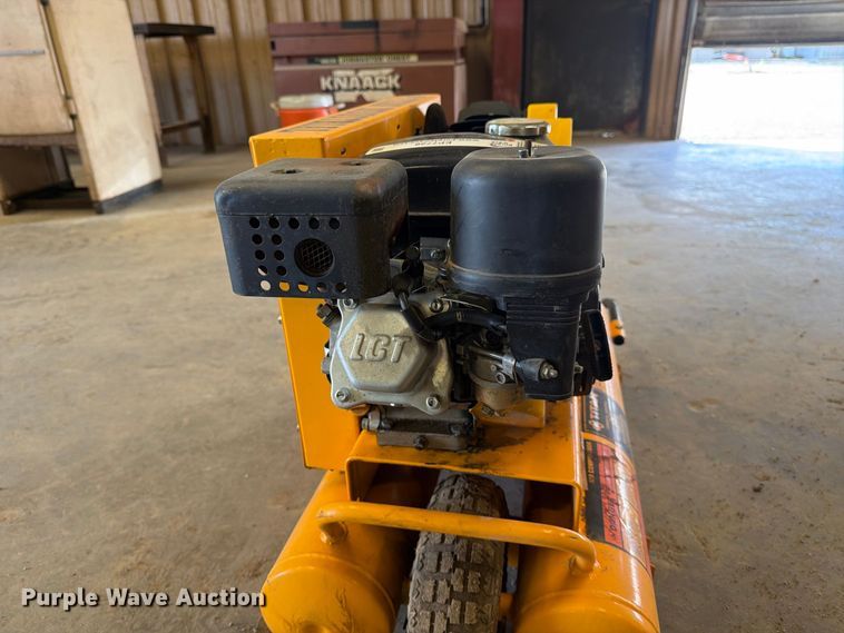 image for item EP7728 Titan air compressor