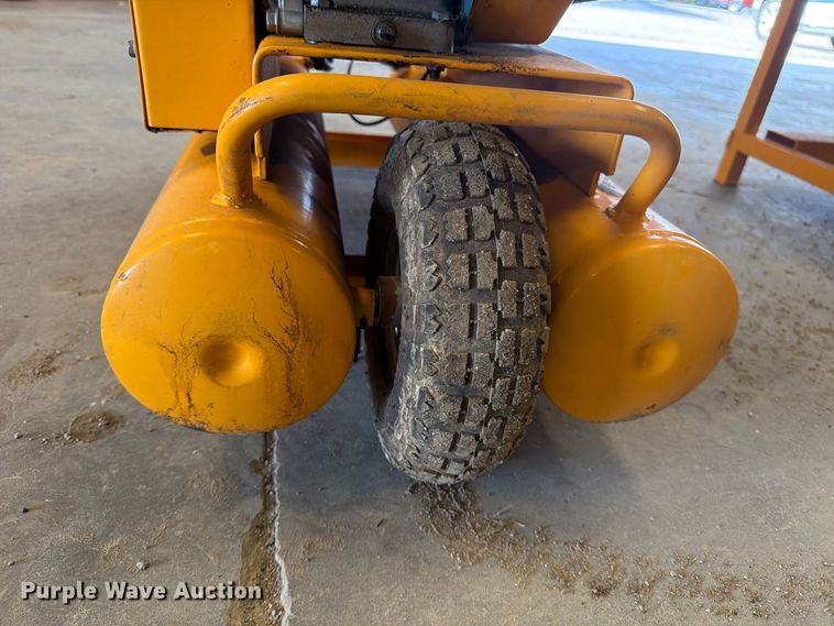 image for item EP7728 Titan air compressor