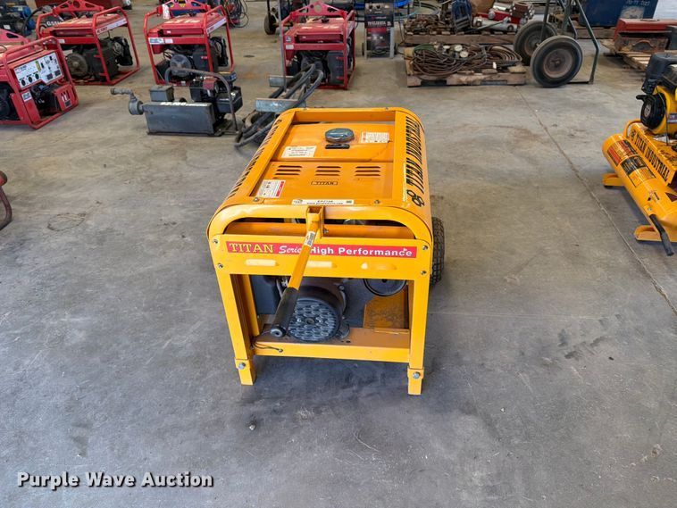 image for item EP7729 Titan 8000 generator