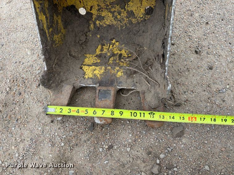 image for item EP7742 2006 Yanmar B08-3 Mini Excavator