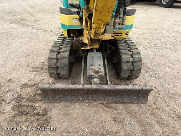 image for item EP7742 2006 Yanmar B08-3 Mini Excavator
