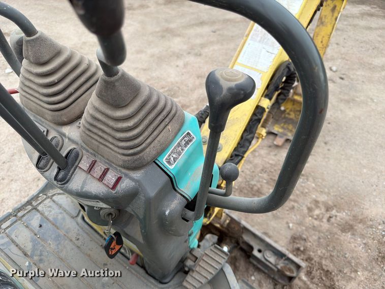 image for item EP7742 2006 Yanmar B08-3 Mini Excavator