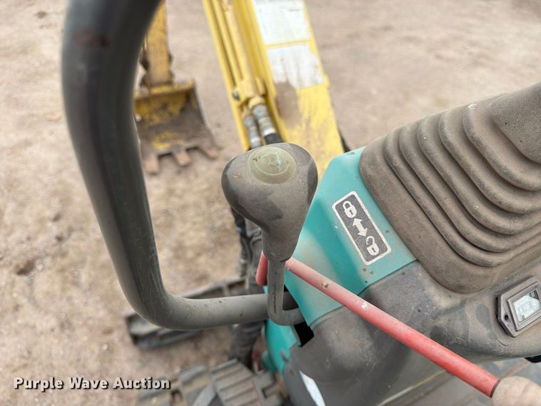 image for item EP7742 2006 Yanmar B08-3 Mini Excavator