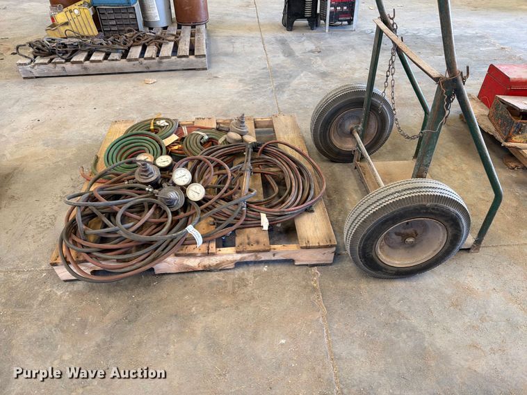 image for item EP7746 Pallet of torch hoses and components