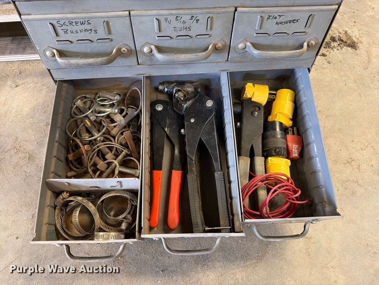 image for item EP7747 (2) pallets of tools