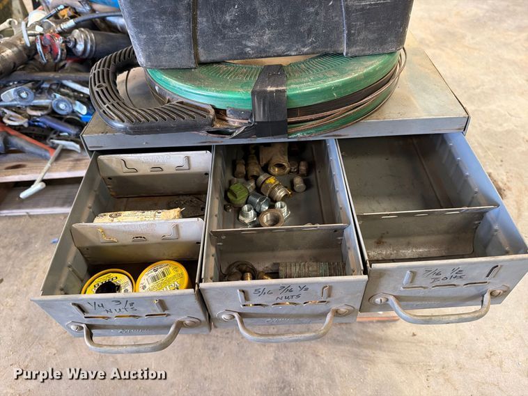 image for item EP7747 (2) pallets of tools