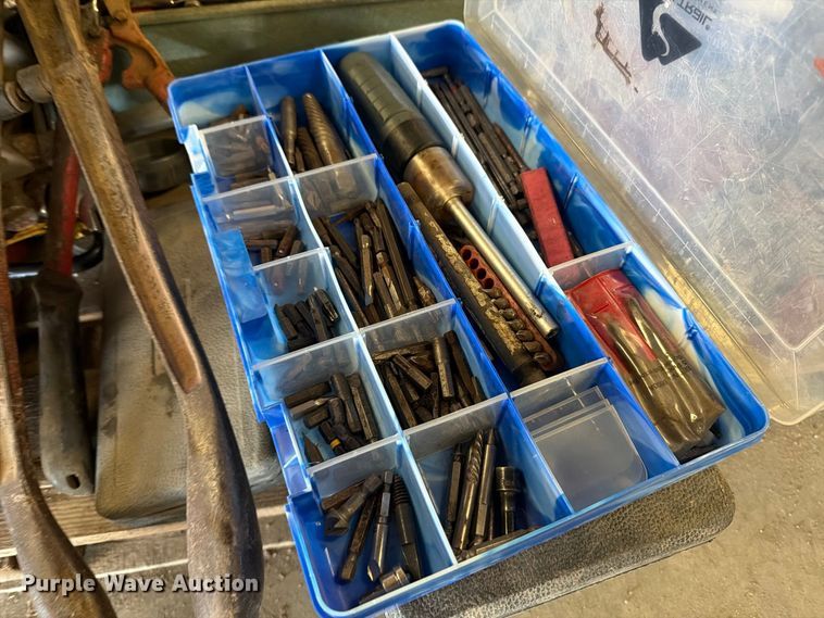 image for item EP7747 (2) pallets of tools