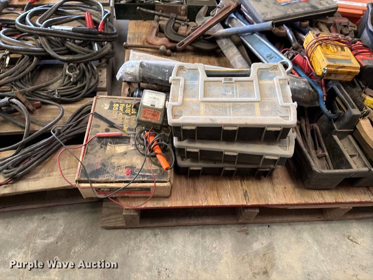 image for item EP7750 (4) pallets of tools