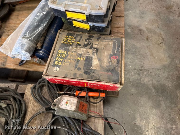 image for item EP7750 (4) pallets of tools