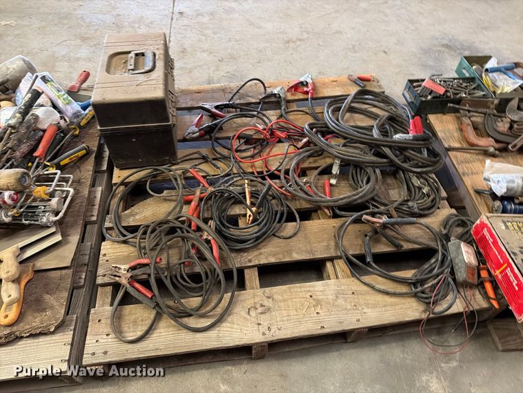 image for item EP7750 (4) pallets of tools
