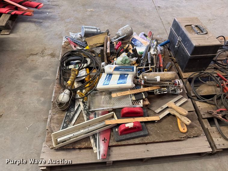 image for item EP7750 (4) pallets of tools