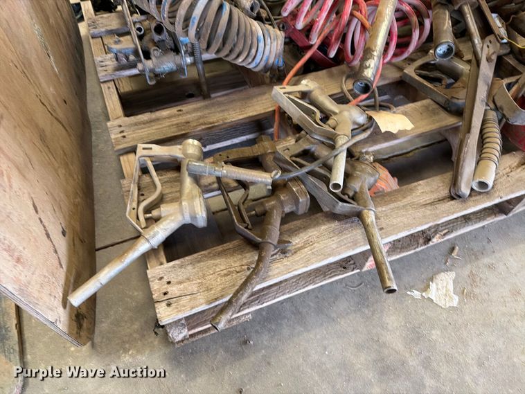 image for item EP7769 Automotive service equipment