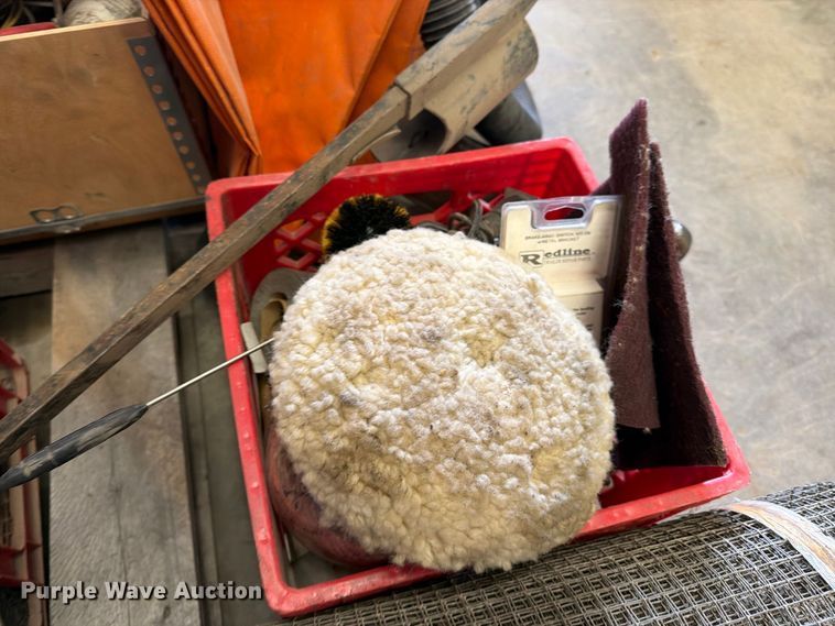 image for item EP7773 Tools and building materials