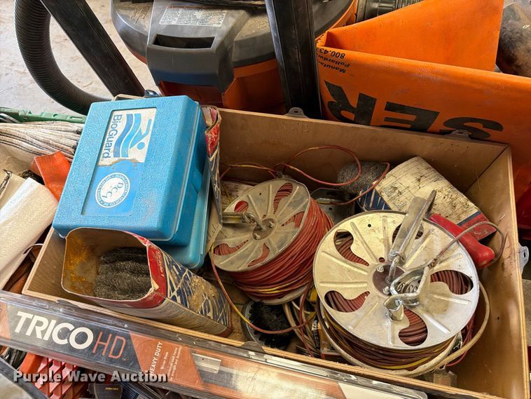 image for item EP7773 Tools and building materials