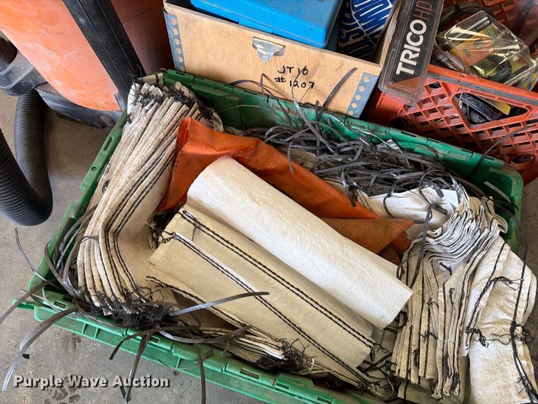 image for item EP7773 Tools and building materials