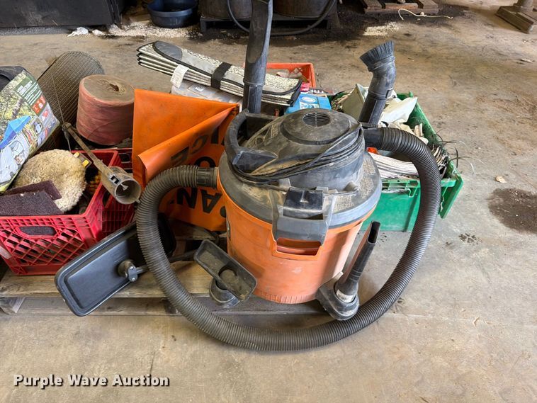 image for item EP7773 Tools and building materials