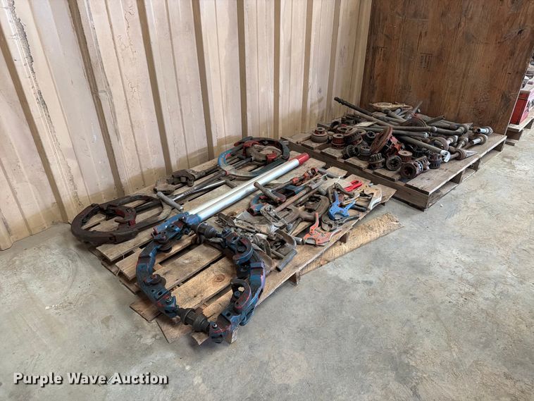 (2) pallets of pipe tools