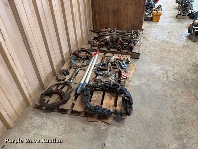 image for item EP7785 (2) pallets of pipe tools
