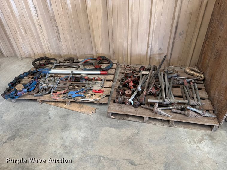 image for item EP7785 (2) pallets of pipe tools