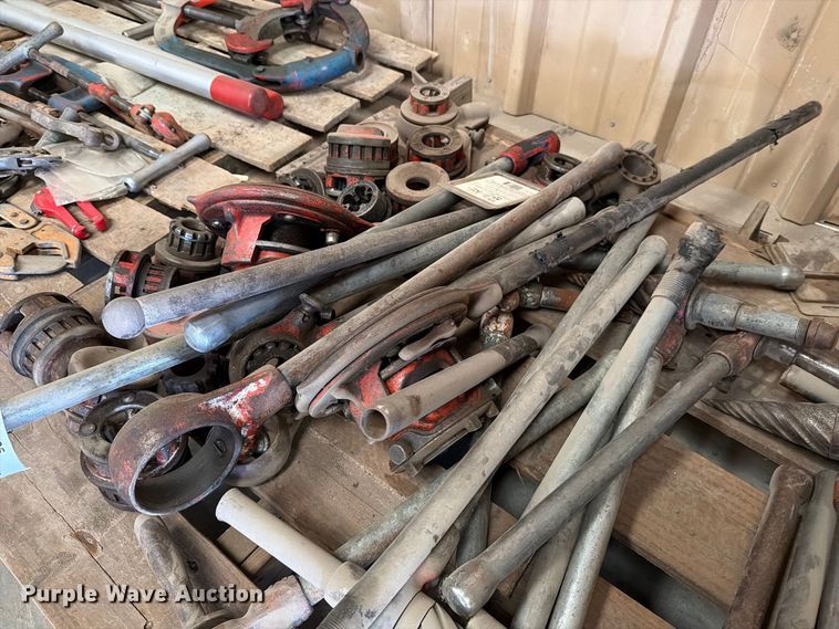image for item EP7785 (2) pallets of pipe tools