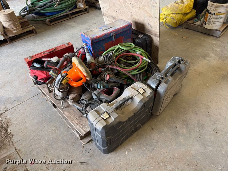 image for item EP7793 Pallet of tools