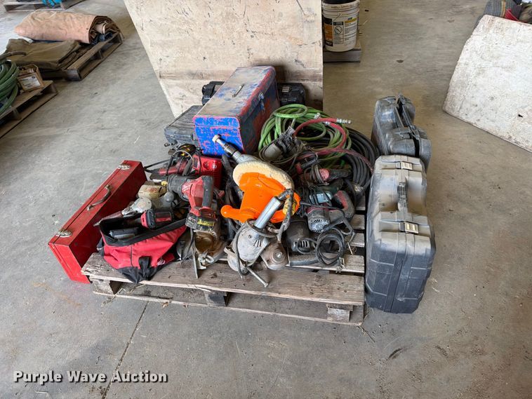 image for item EP7793 Pallet of tools