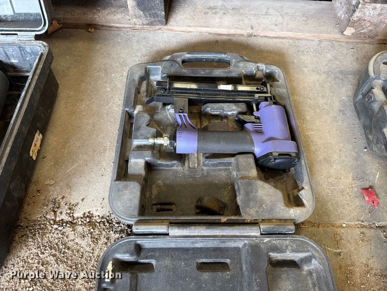 image for item EP7793 Pallet of tools