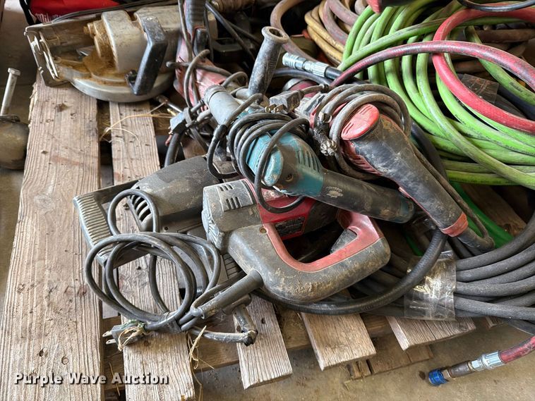 image for item EP7793 Pallet of tools