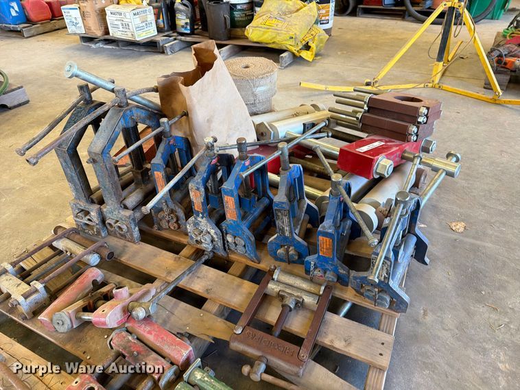 image for item EP7795 Polyethylene pipe squeeze tools