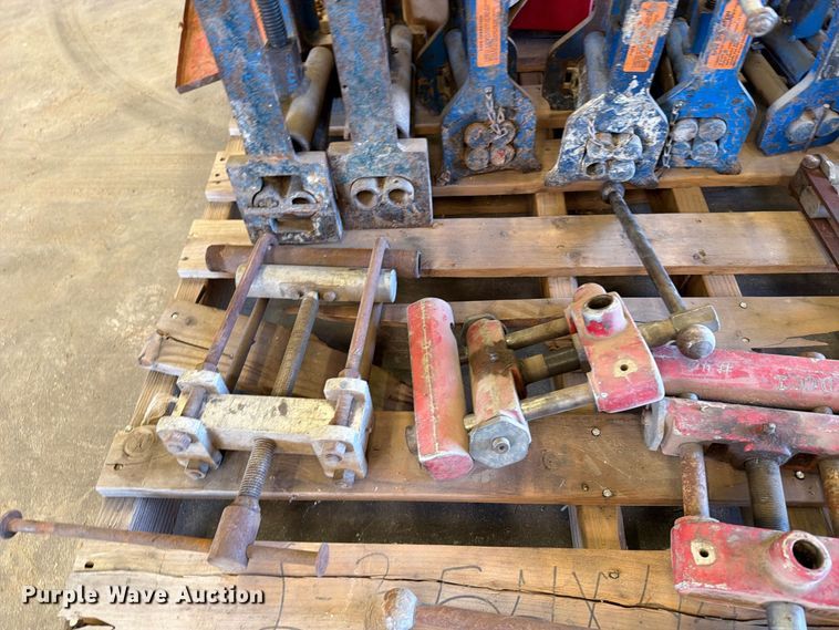 image for item EP7795 Polyethylene pipe squeeze tools