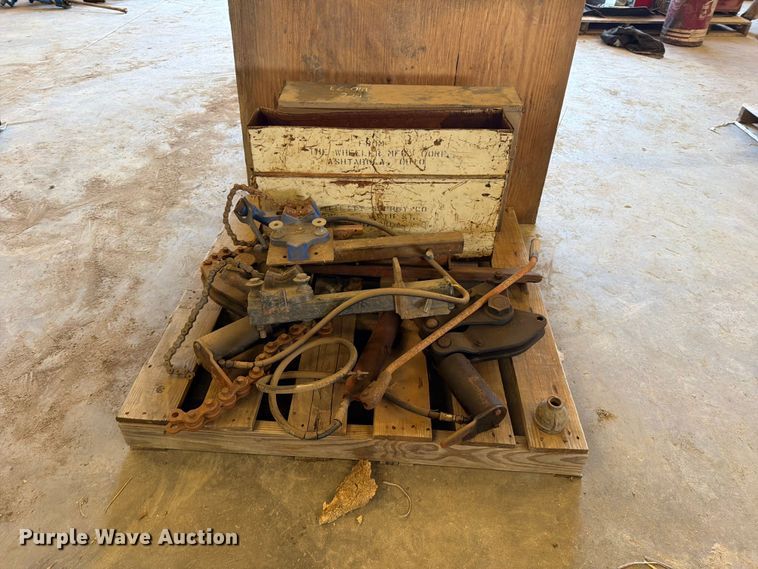 image for item EP7797 (2) cast iron cutters