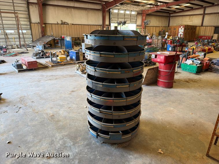 image for item EP7806 Hardware carousel