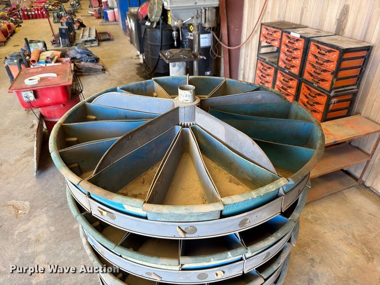 image for item EP7806 Hardware carousel