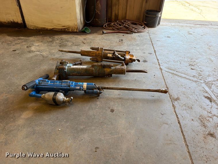 image for item EP7807 (3) pneumatic hammers