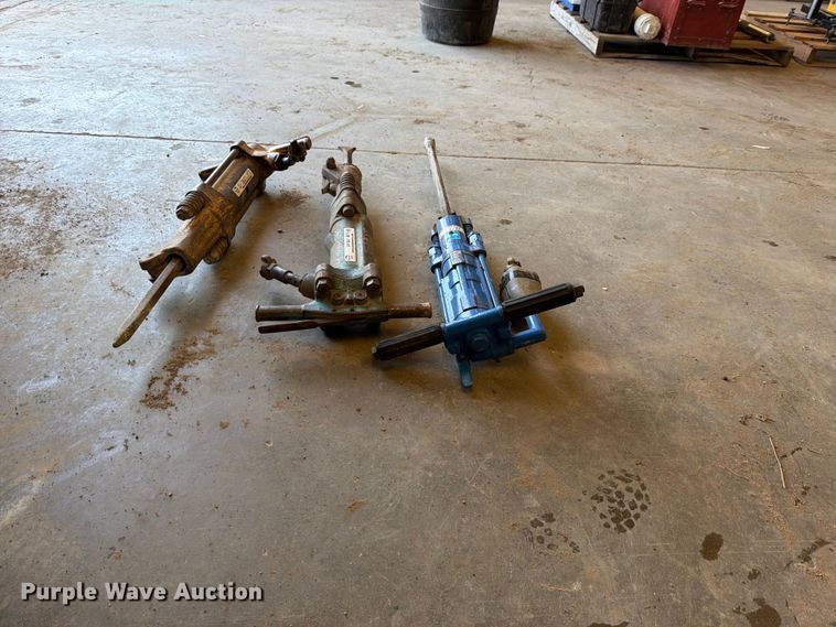 image for item EP7807 (3) pneumatic hammers