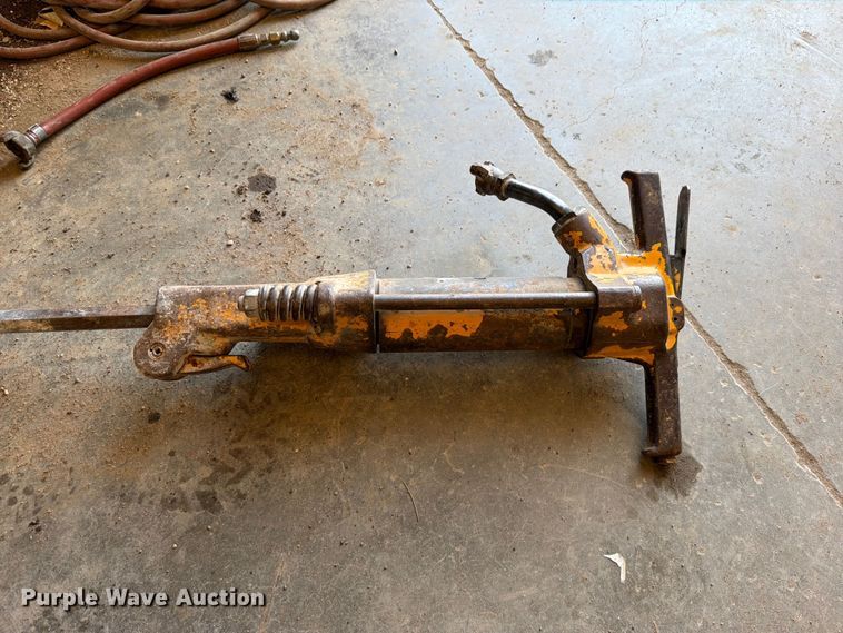 image for item EP7807 (3) pneumatic hammers